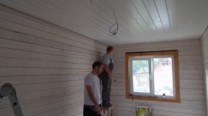 Монтаж покрашенной имитации бруса на потолок. Штифты для пневмопистолета