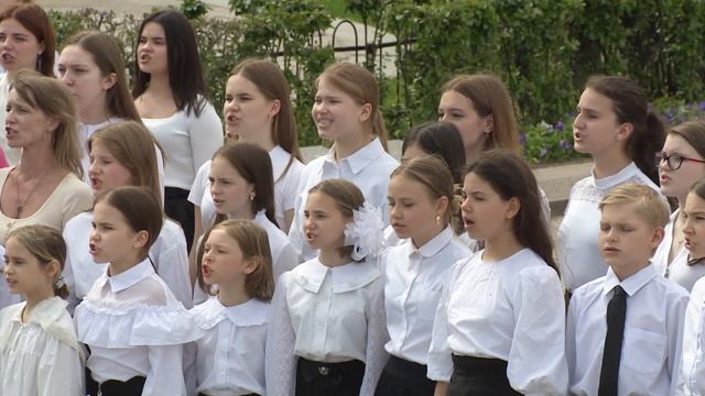 Гимн России 2022 (#дшиДунаевского) смотреть онлайн