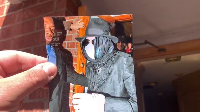 The house where Michael Jackson died and locations in Beverly Hills смотреть онлайн