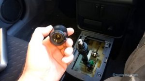 The X-Trail Files #34 'How to remove gearstick knob on T30 with manual transmission'