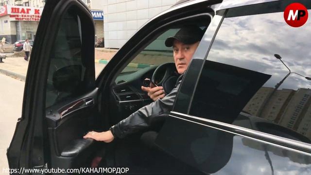 КАКОЙ ТРОТУАР? ЗДЕСЬ МАШИНЫ ЕЗДЯТ! смотреть онлайн