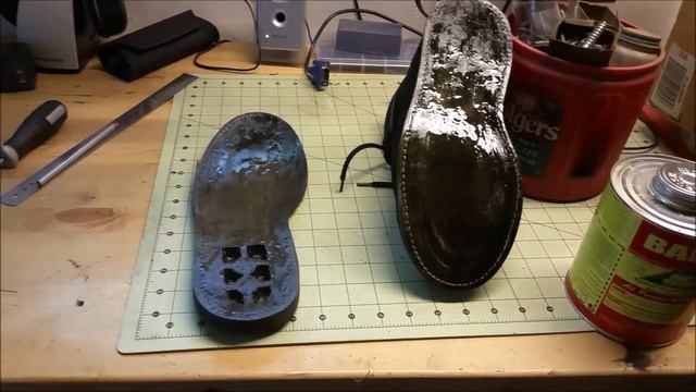 How to Fix a Boot or Shoe Sole with Barge Cement смотреть онлайн