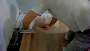 Как выровнять деревянные полы