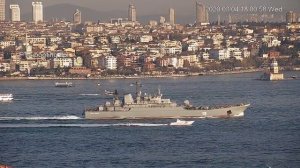 БДК проекта 775 "Цезарь Куников" КЧФ ВМФ России в прошел Черноморские проливы