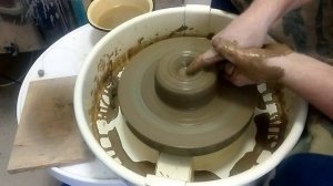 Мастер-класс "Создание горшка. Работа на гончарном круге"
