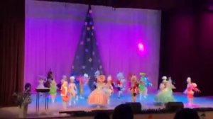 Танцы в театре Карабаса Барабаса