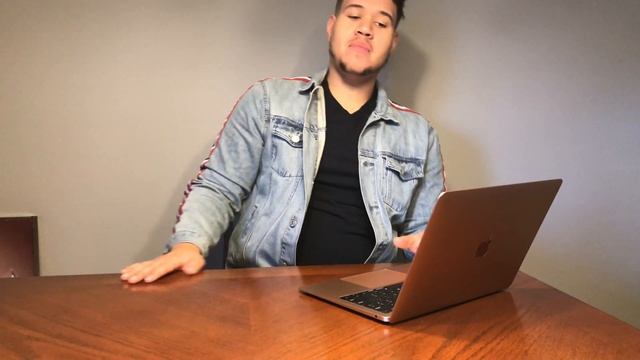 2018 MacBook Air Review!! (Gold)