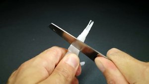 Хитрый способ привязывания крючков к леске.