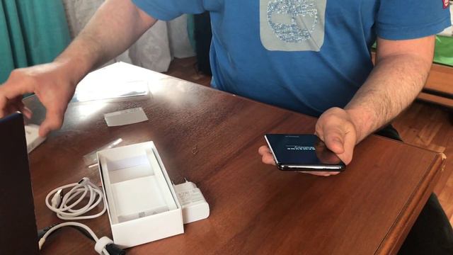 Распаковка Samsung Galaxy A52. Smart Tag смотреть онлайн