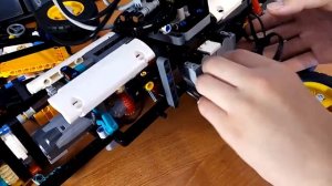 Лего Техник. Погрузчик с пневматикой.