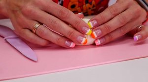 Маша Капуки и Беби Бон готовят яичных цыплят