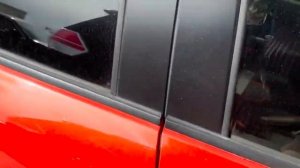 Ярко красный цвет дайхатцу роки