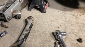 Замена задних верхних рычагов Mitsubishi Space Star