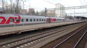 Электровоз ЭП20-011 "Олимп" (ТЧЭ-6) со скорым поездом №063Й/064Й Самара - Санкт-Петербург.