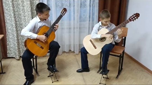 Ансамбль Гутов Егор и Сафиулин Артур, 11 лет Д. Фортеа "Вальс", Й. Уотт" песенка трёх поросят" смотреть онлайн