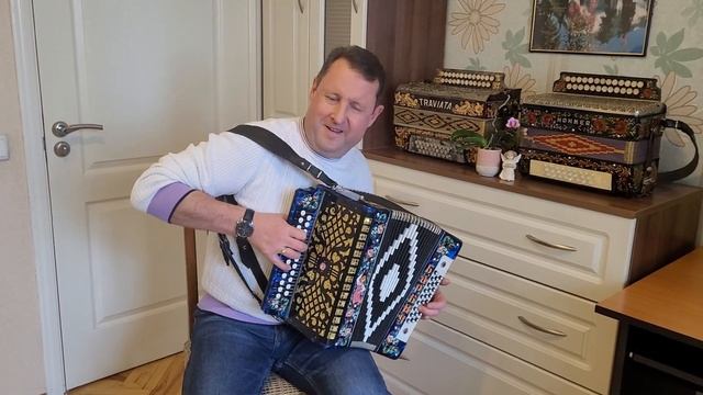 Паша гармонист - Мамин старенький дом смотреть онлайн