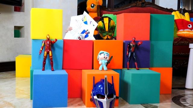 Онлайн игры для мальчиков – Стив Майнкрафт и супергерои защищают базу! – Титан Танос в новом видео. смотреть онлайн