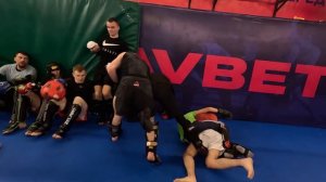 #7 Спарринги. "Уснул" от удушающего. Откачали сломанное ухо.