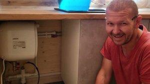 Водонагреватель Zanussi. Не ошибитесь с выходами воды, а если ошиблись смотрите это видео!