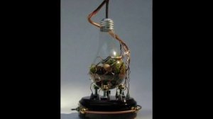 Какие поделки из лампочек можно сделать? Новогодние игрушки из лампочек