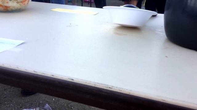 США.ИНОСТРАНЦЫ пробуют БОРЩ.Я НАСМЕЯЛАСЬ. МОЖЕТ ОН ПРОСТО СТРАШНЫЙ ДЛЯ НИХ.?