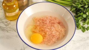 Оладьи из икры окуня