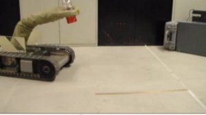 Робот-муравей с надувным манипулятором