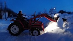 Минитрактор янмар с фронтальным погрузчиком (собственного производства)