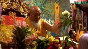 Tibetan Buddhism - LAMA GANGCHEN Healing with Roses