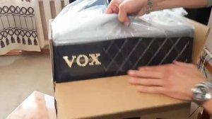 Распаковка комбоусилителя VOX VT20X