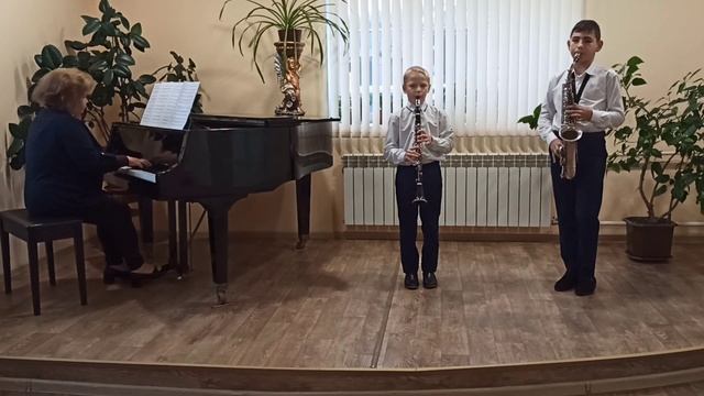 І.Шамо" Де ти тепер",Ю.Островский"Концертна полька". смотреть онлайн