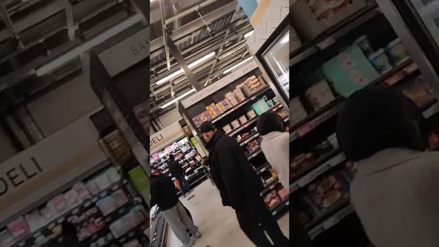 Магазин будущего! Супермаркет без касс и продавцов!