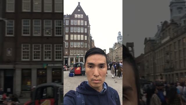 At Dam Square in Amsterdam. Netherlands/На площади Дам в Амстердаме. Нидерланды