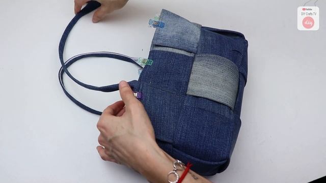 DIY BAG IDEA FROM OLD JEANS ? Denim Clothes Recycle Trendy Wicker Purse смотреть онлайн