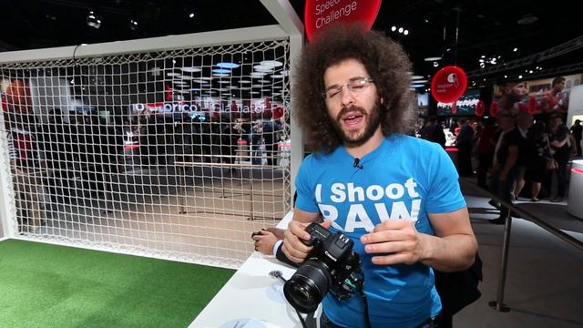 Canon 7D Mark II Hands On From Photokina 2014 смотреть онлайн