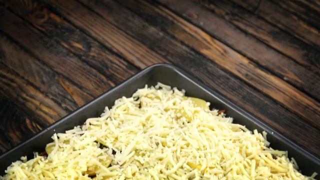 Het mes snijdt door de Aardappelgratin Ham-Kaas als door boter смотреть онлайн