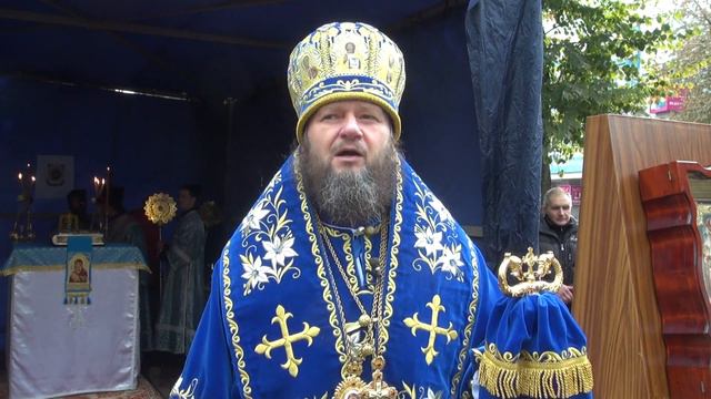 Архієрей очолив богослужіння на Покровській площі, Суми 14.10.2015 смотреть онлайн