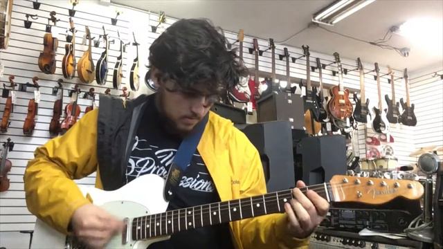 Olympic White Fender MIM Telecaster | Allentown Music's GUITAR OF THE WEEK смотреть онлайн