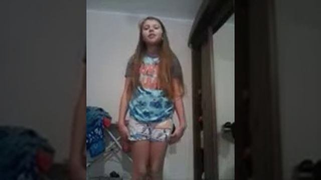 Песня плакала
