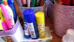 РАЗБИРАЮ КАНЦЕЛЯРИЮ // ГЕНЕРАЛЬНАЯ УБОРКА РАБОЧЕГО СТОЛА