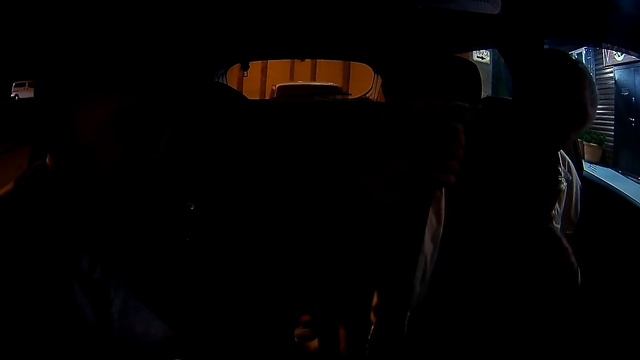Оставили большие чаевые. Сколько дают чаевые таксисту в России. Интересный пассажир такси