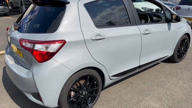 TOYOTA YARIS 1.5 VVT-I GR-SPORT 5d 100 BHP [DAB / BLUETOOTH / REVERSE CAMERA] смотреть онлайн