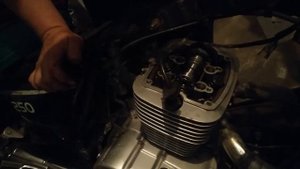 Замена распредвала и рокеров на мотоцикле Viper 250