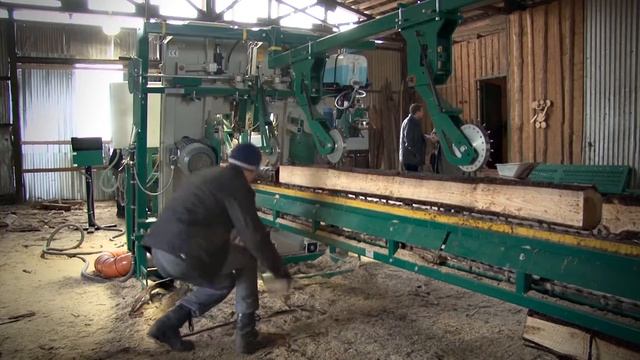 Вертикальная 2-гол. ленточная пилорама TVS + дисковый многопил смотреть онлайн