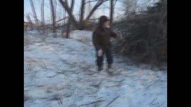 Очищаем пруд от зарослей всей деревней. Зимняя работа в Потеряевке. смотреть онлайн