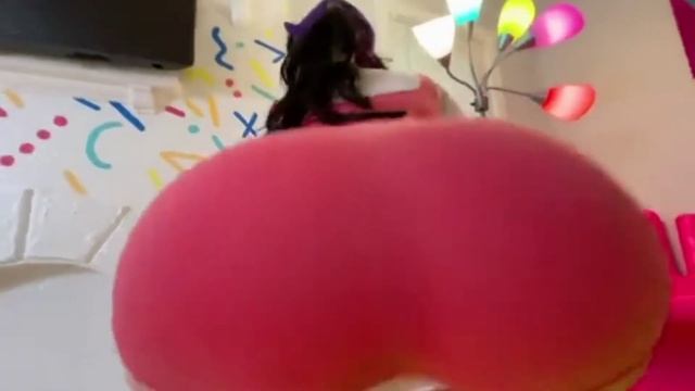 @Juliette Michele this video shoot for Twitter... смотреть онлайн