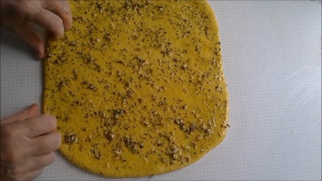 Булочки на закваске. С чесноком, зеленью и сыром.