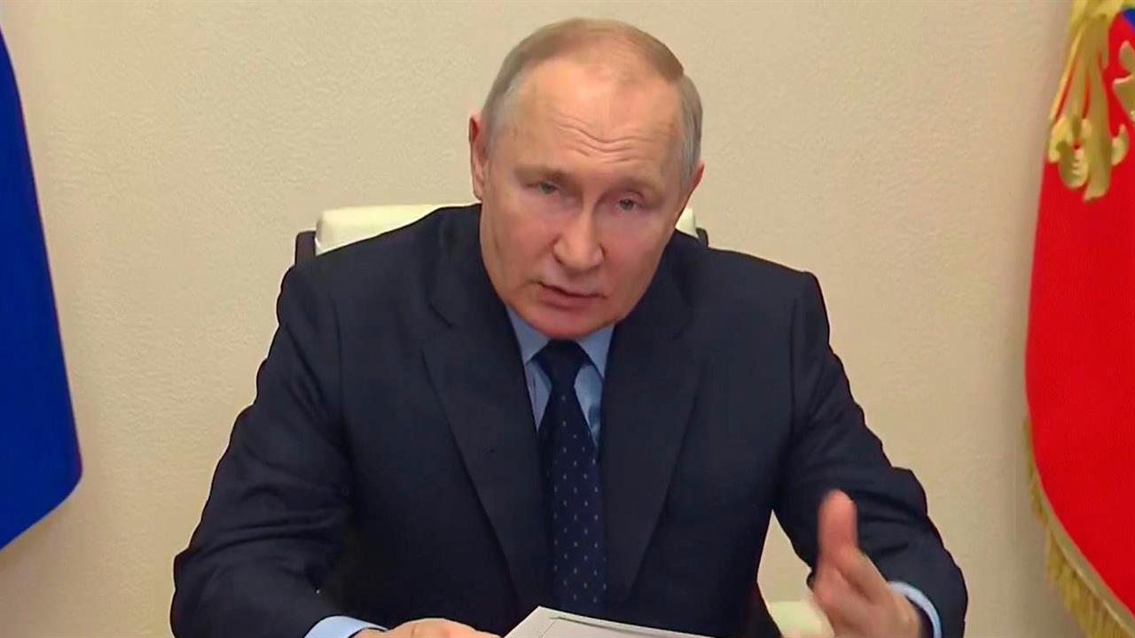 Владимир Путин призвал усилить положительные тенденции в экономике России