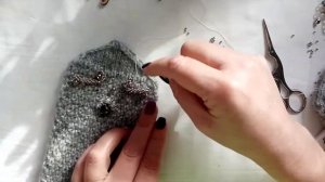 Варежки украшенные бисером.
