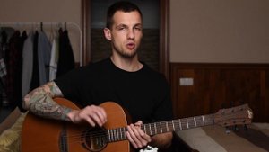 Как быстро научиться играть на гитаре? Уроки игры на гитаре